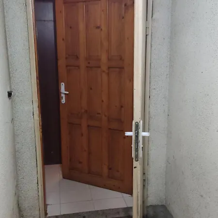 Medical & Dental University Apartamento
